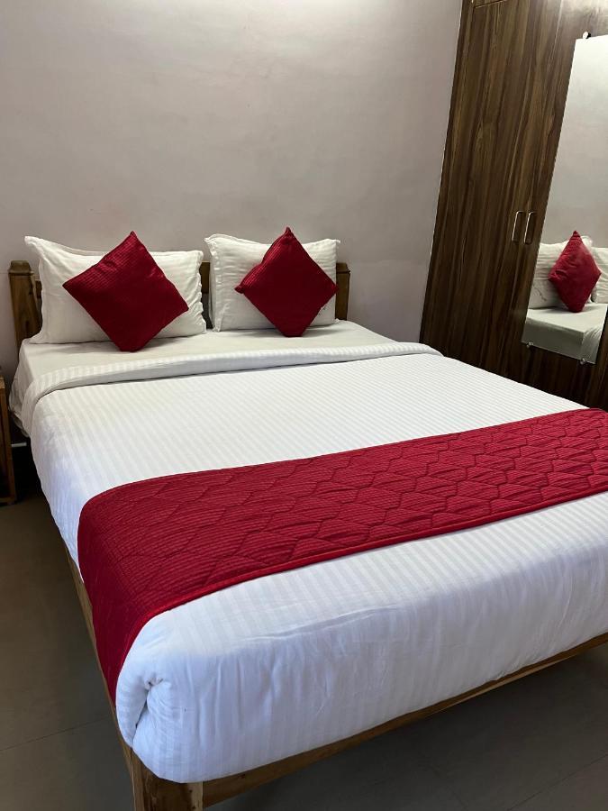 Tulip Villa 3Bhk 2Bhk And 1Bhk Located Near Chunnambar Boat House And Paradise Beach Purnankuppam Exterior photo