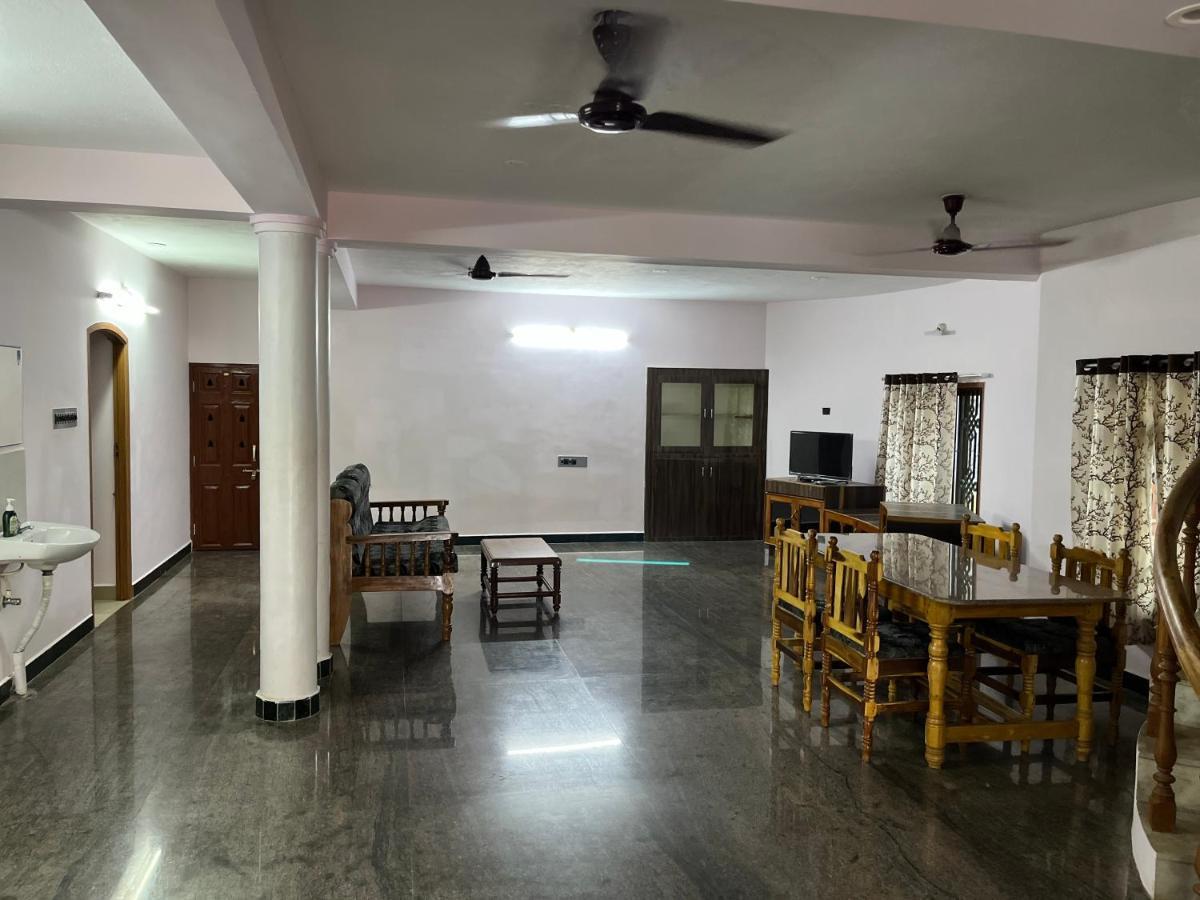 Tulip Villa 3Bhk 2Bhk And 1Bhk Located Near Chunnambar Boat House And Paradise Beach Purnankuppam Exterior photo
