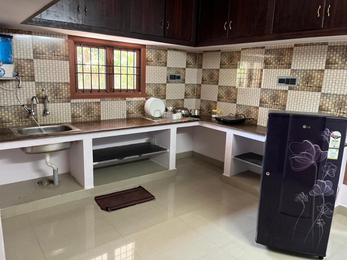 Tulip Villa 3Bhk 2Bhk And 1Bhk Located Near Chunnambar Boat House And Paradise Beach Purnankuppam Exterior photo